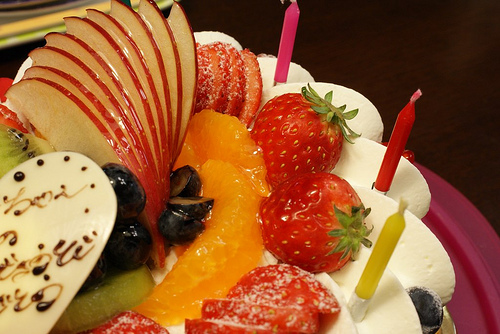 Short cake with full of fruit topping (PATISSERIE CES JOURS, Komae, Tokyo)