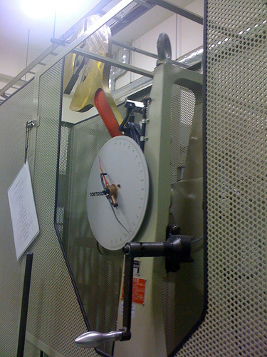 Charpy impact machine