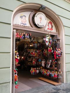 Marionette shop