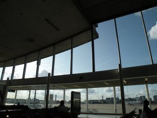 CDG boarding gate