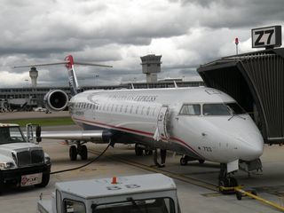 CRJ700_IAD-CLT