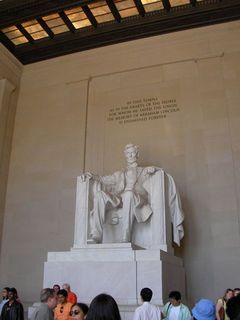 LincolnStatue