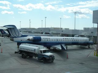 CRJ700_DEN_TYS