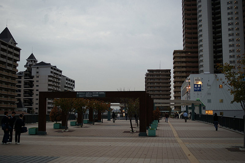 阪神尼崎駅前_1